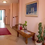 Makin 3* Novigrad Istria