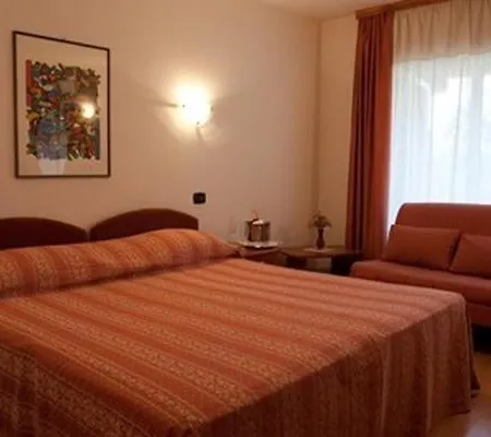 Makin Hotel 3*