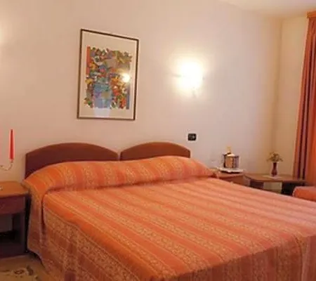 Makin 3* Novigrad Istria